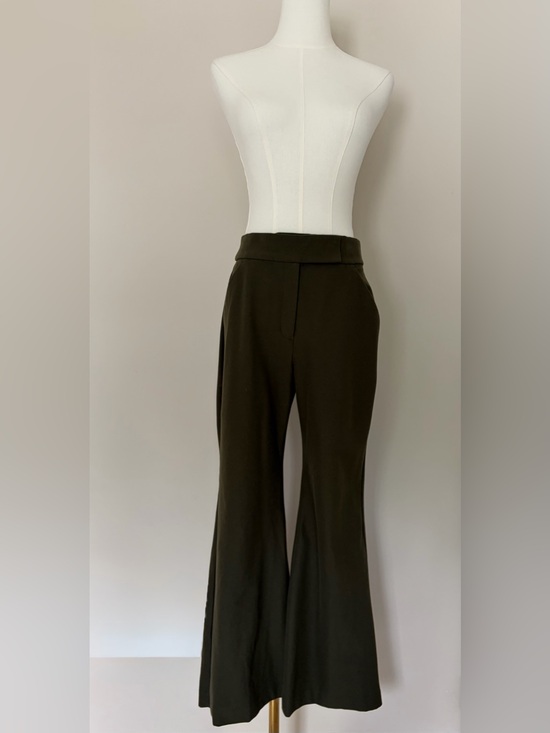 Express Pants - Express Flare Leg High-Waist Pants in Olive Green sz 8 SHORT